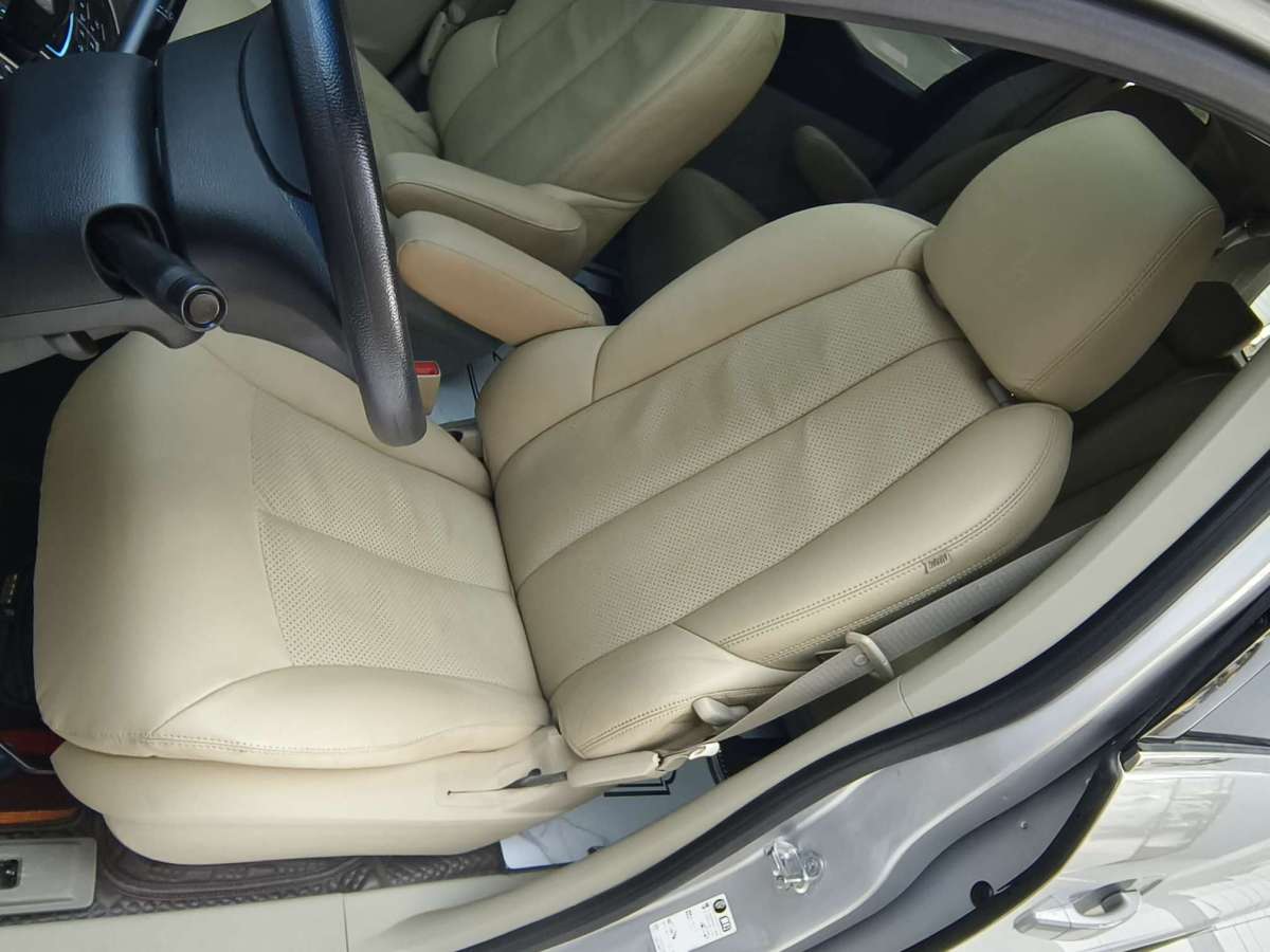 別克 GL8  2014款 2.4L CT豪華商務舒適版圖片