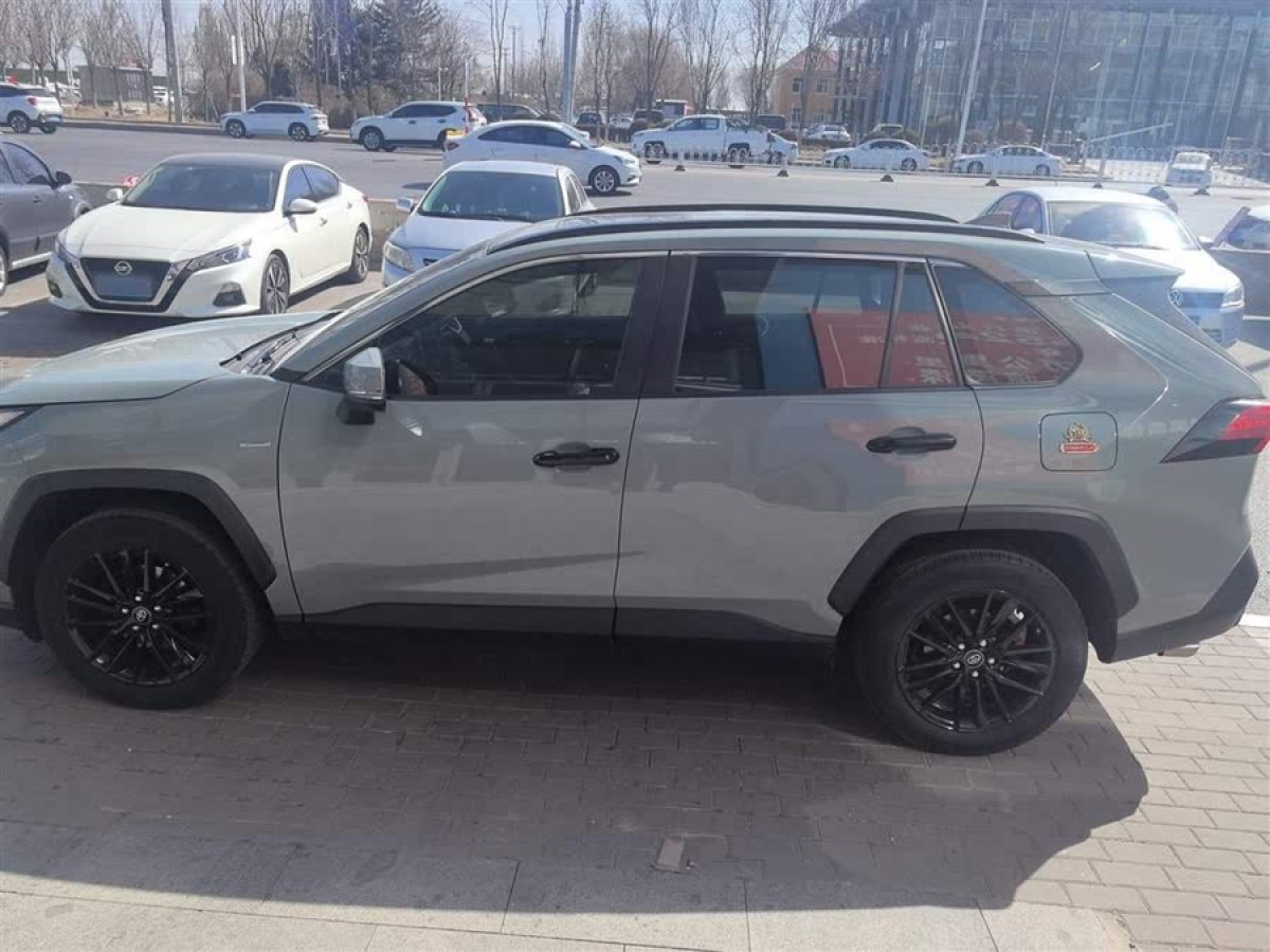 豐田 RAV4榮放  2020款 2.0L CVT兩驅(qū)風尚版圖片