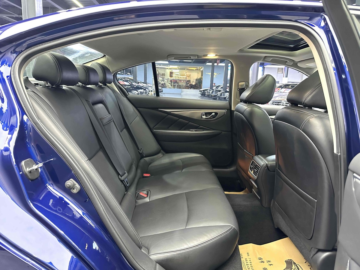 英菲尼迪 Q50L  2020款 2.0T 30周年限量版圖片