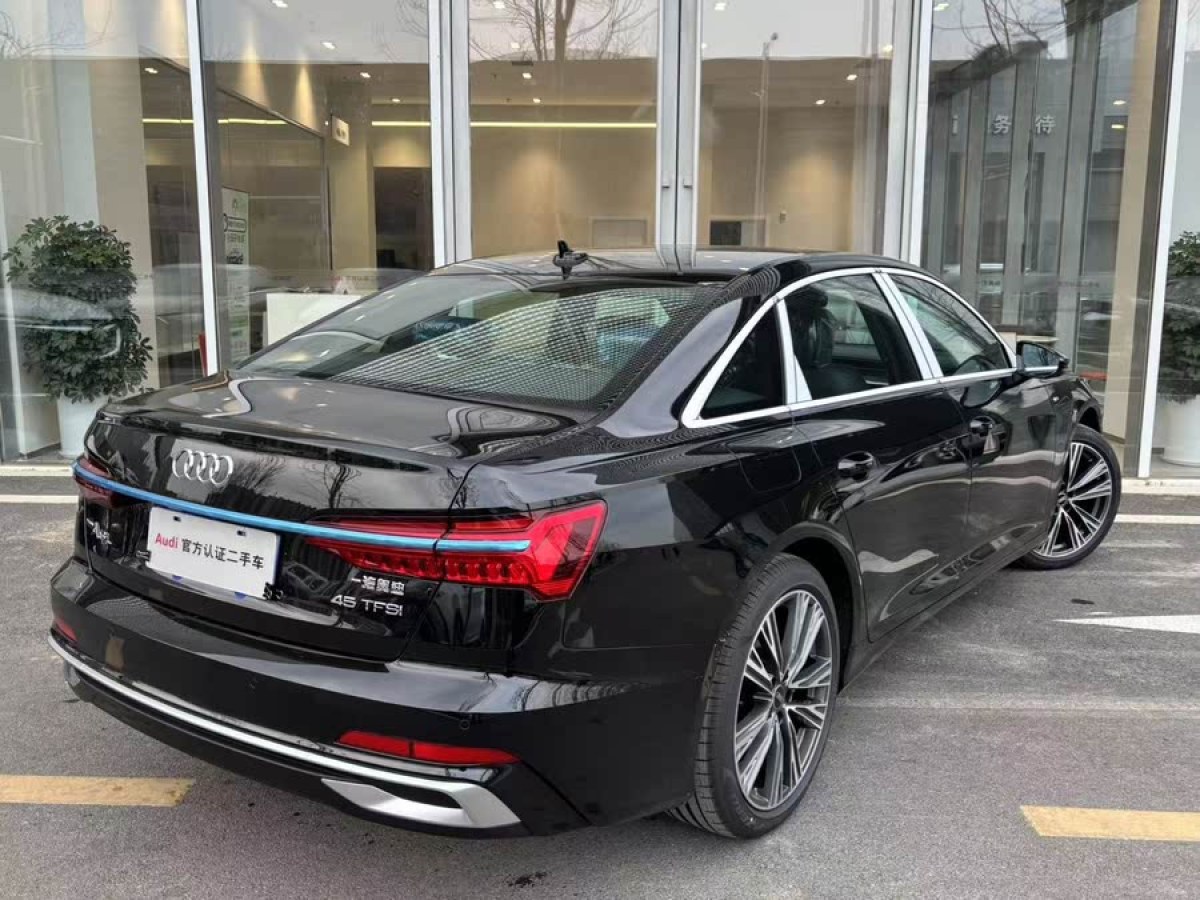 奧迪 奧迪A6L  2025款 45 TFSI 臻選動感型圖片