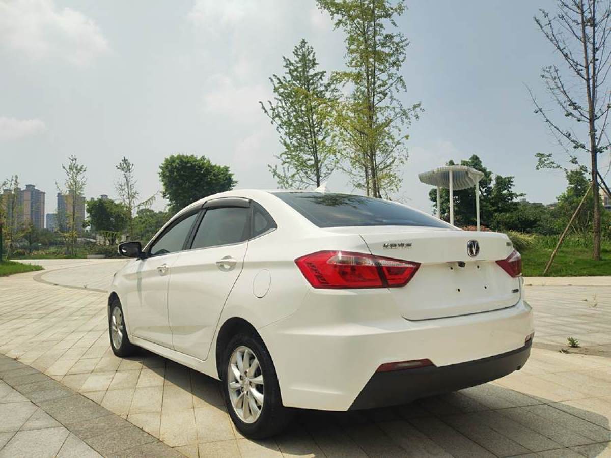 長(zhǎng)安 悅翔V7  2016款 1.6L 手動(dòng)樂(lè)享型 國(guó)V圖片