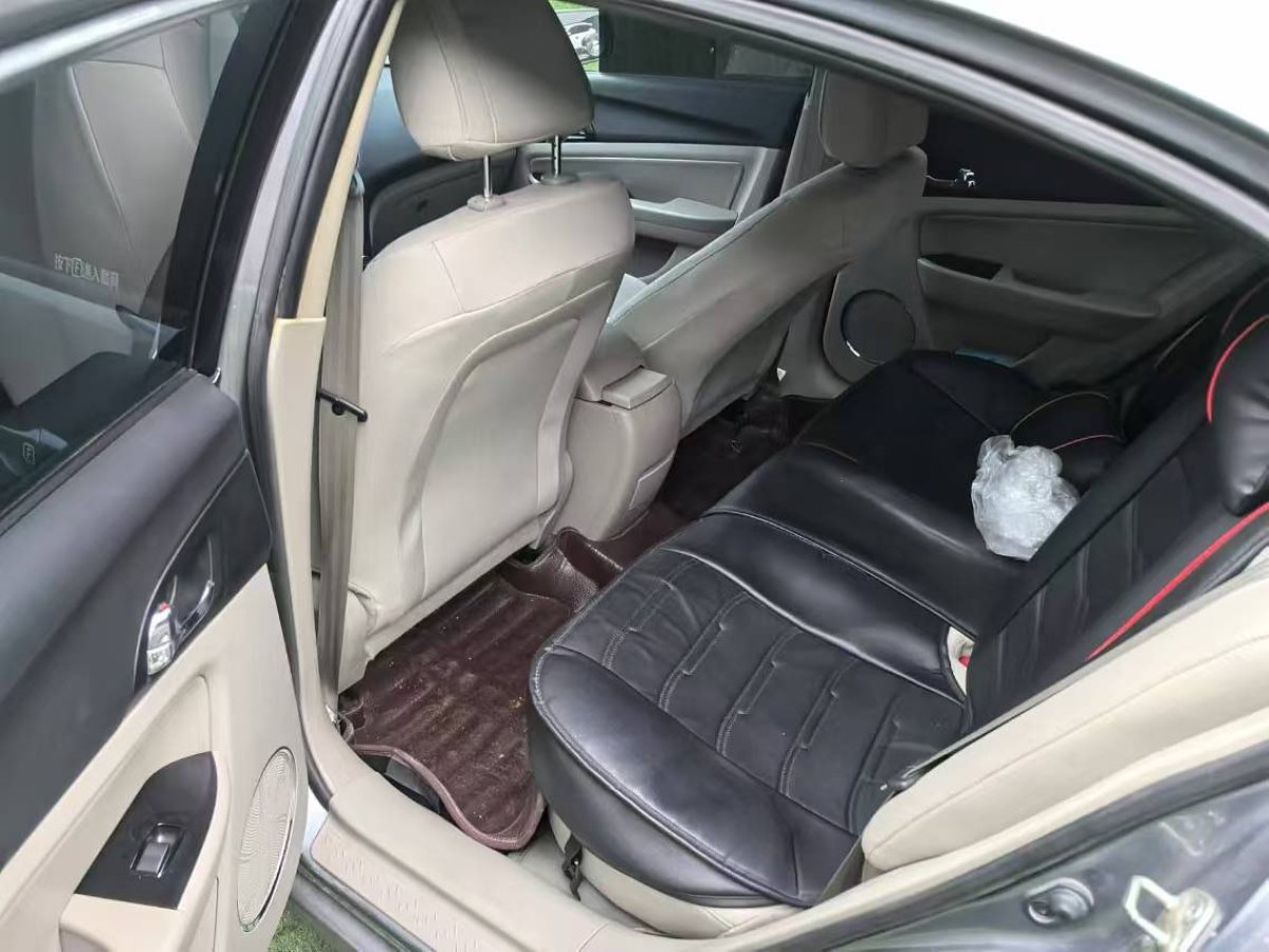 奔腾 B50  2013款 1.6L 手动豪华型图片