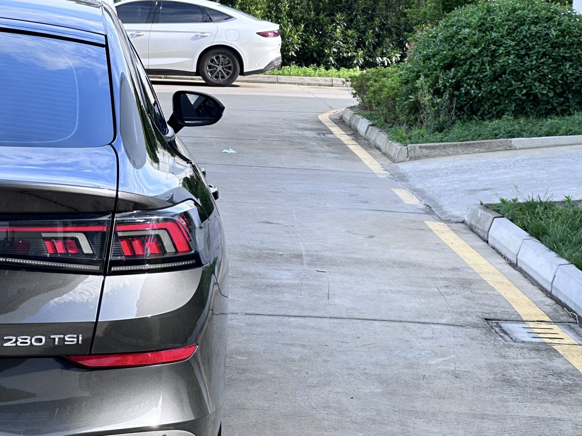 大眾 凌渡  2022款 凌渡L 280TSI DSG炫辣版圖片