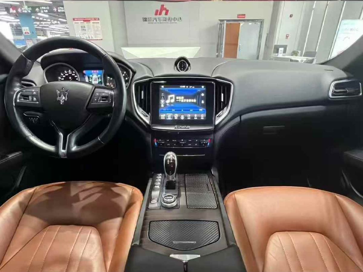 瑪莎拉蒂 Ghibli  2017款 3.0T 標(biāo)準(zhǔn)版圖片