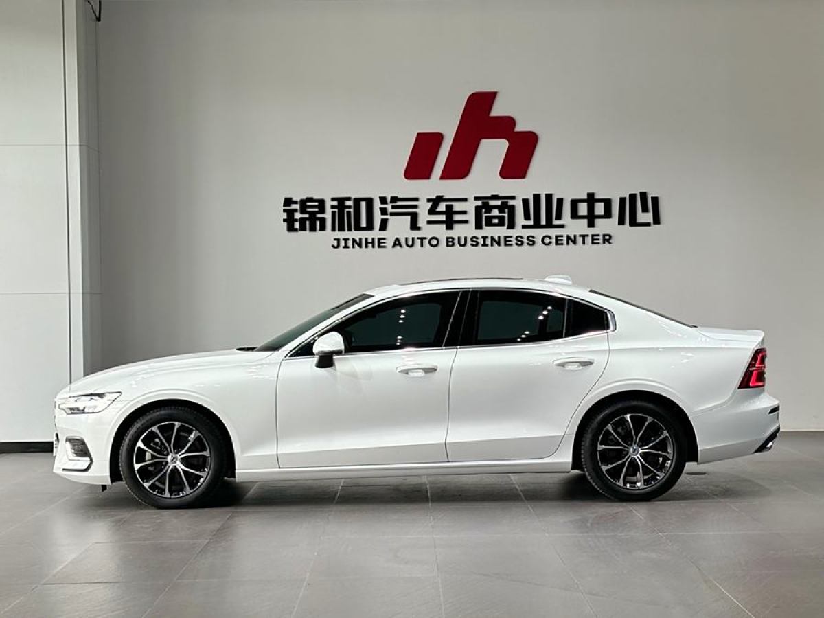 沃爾沃 S60L  2022款 B4 智逸豪華版圖片