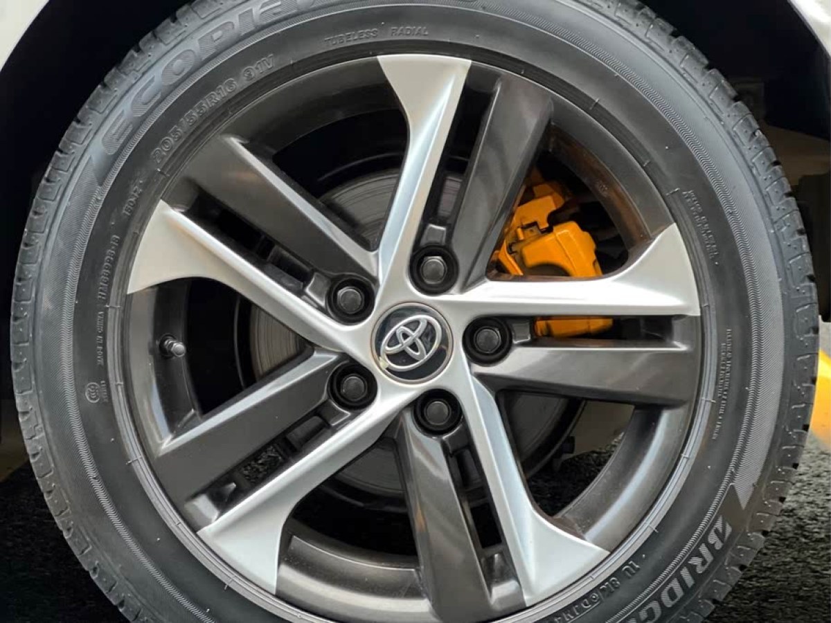 豐田 雷凌  2021款 TNGA 1.5L CVT領(lǐng)先版圖片