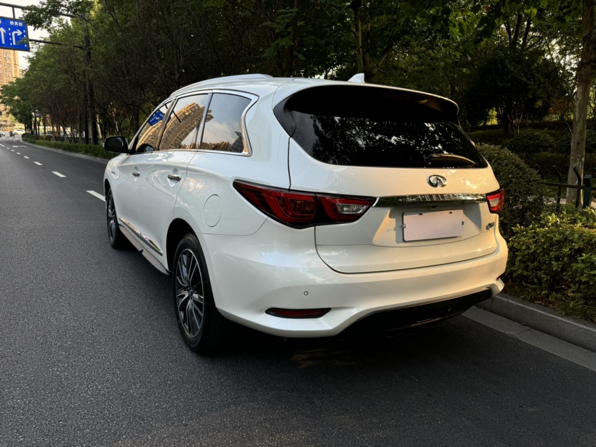 英菲尼迪 QX60  2016款 2.5T Hybrid 兩驅(qū)卓越版圖片