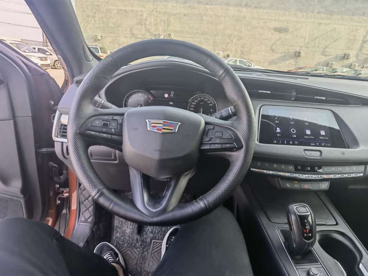 凱迪拉克 XT4  2018款 28T 兩驅(qū)領(lǐng)先型圖片