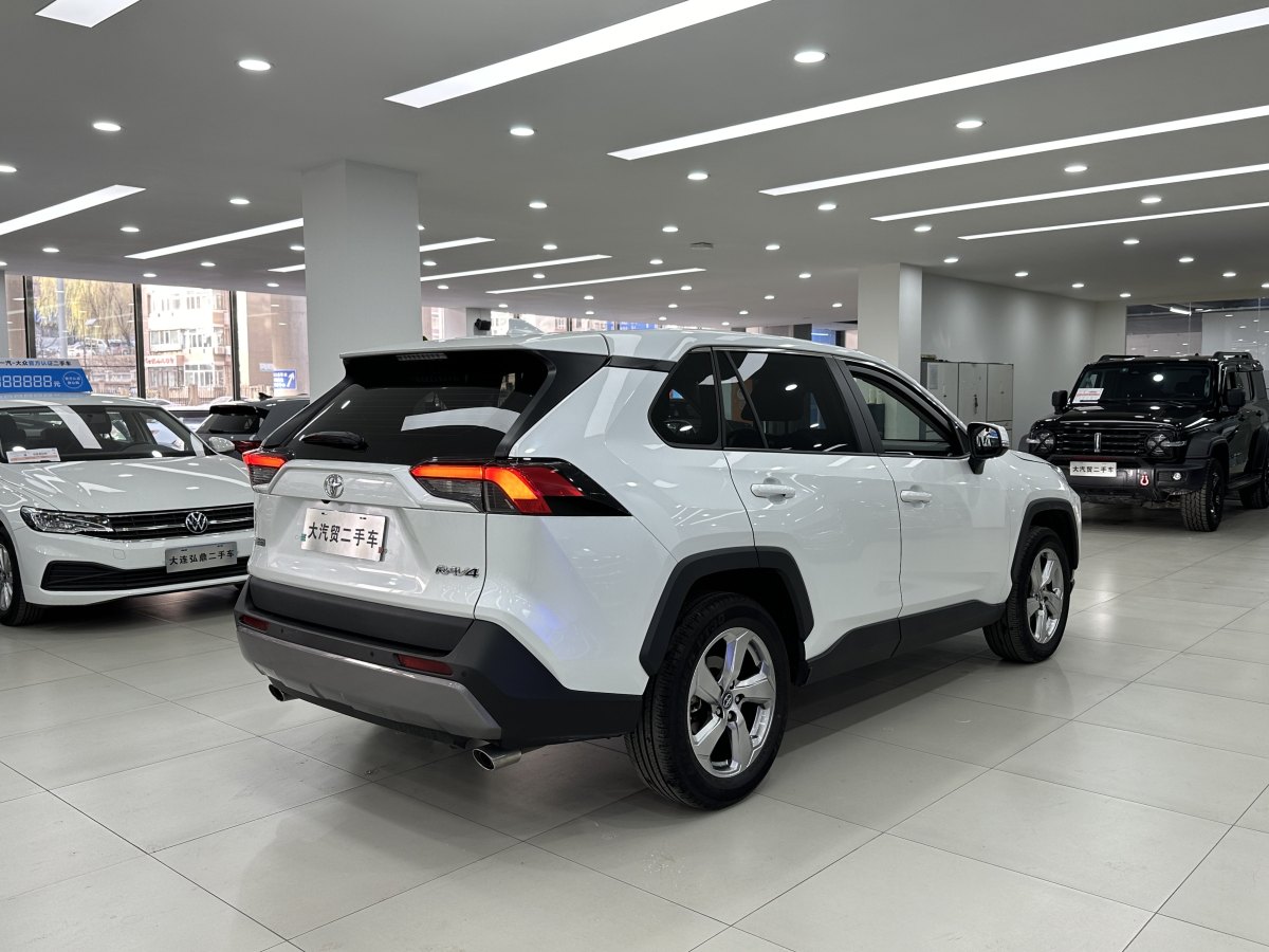 豐田 RAV4  2018款 榮放 2.0L CVT兩驅(qū)風(fēng)尚版圖片