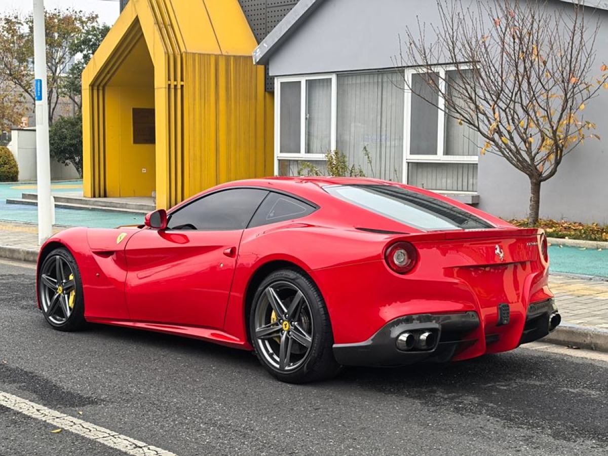 法拉利 F12berlinetta  2013款 6.3L 標(biāo)準(zhǔn)型圖片