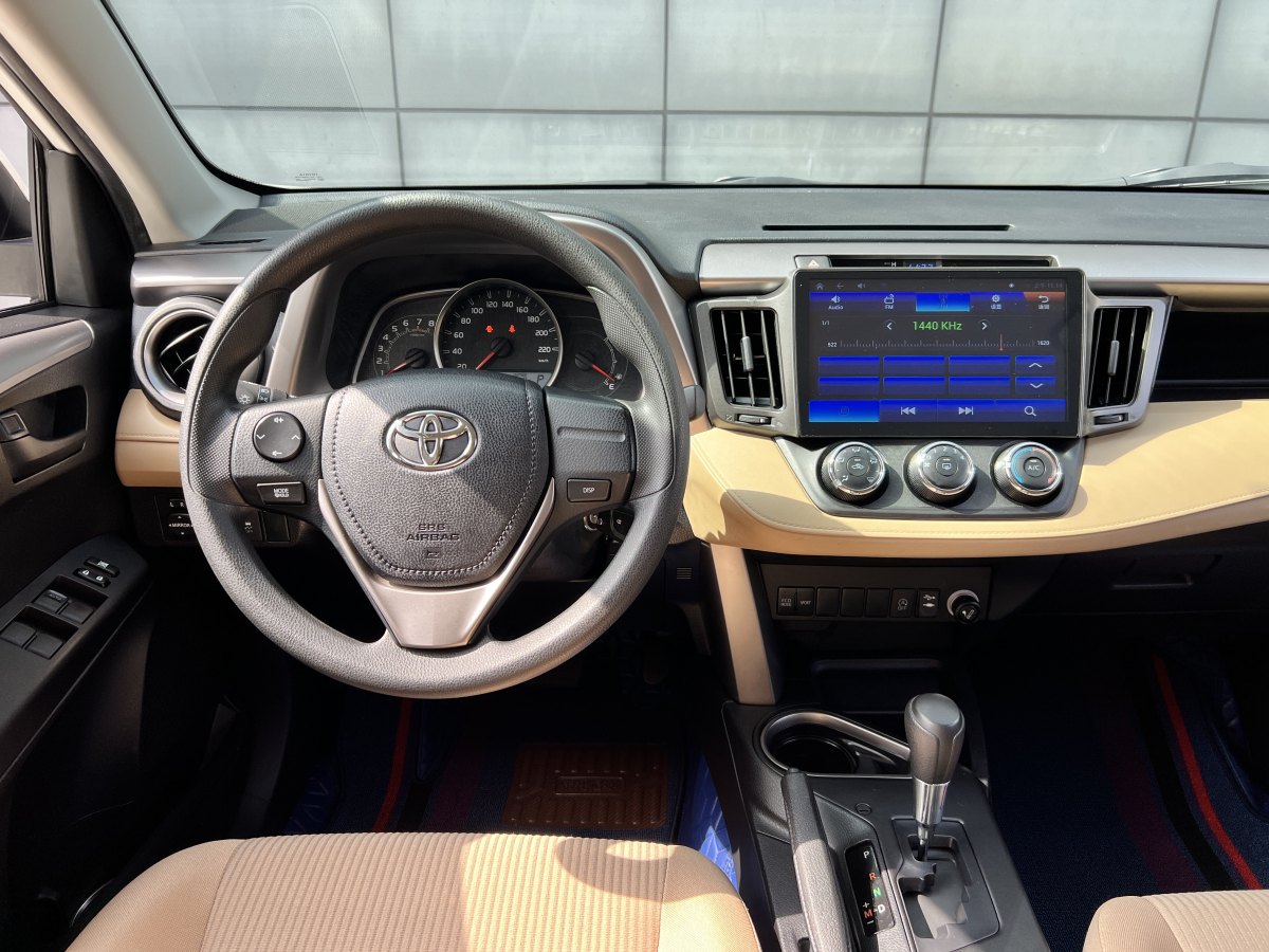 豐田 RAV4  2016款 榮放 2.0L CVT兩驅(qū)都市版圖片