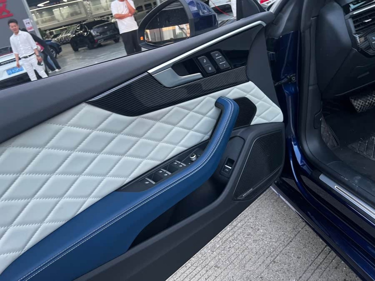 奧迪 奧迪A5  2023款 Sportback 40 TFSI quattro 豪華動感型圖片