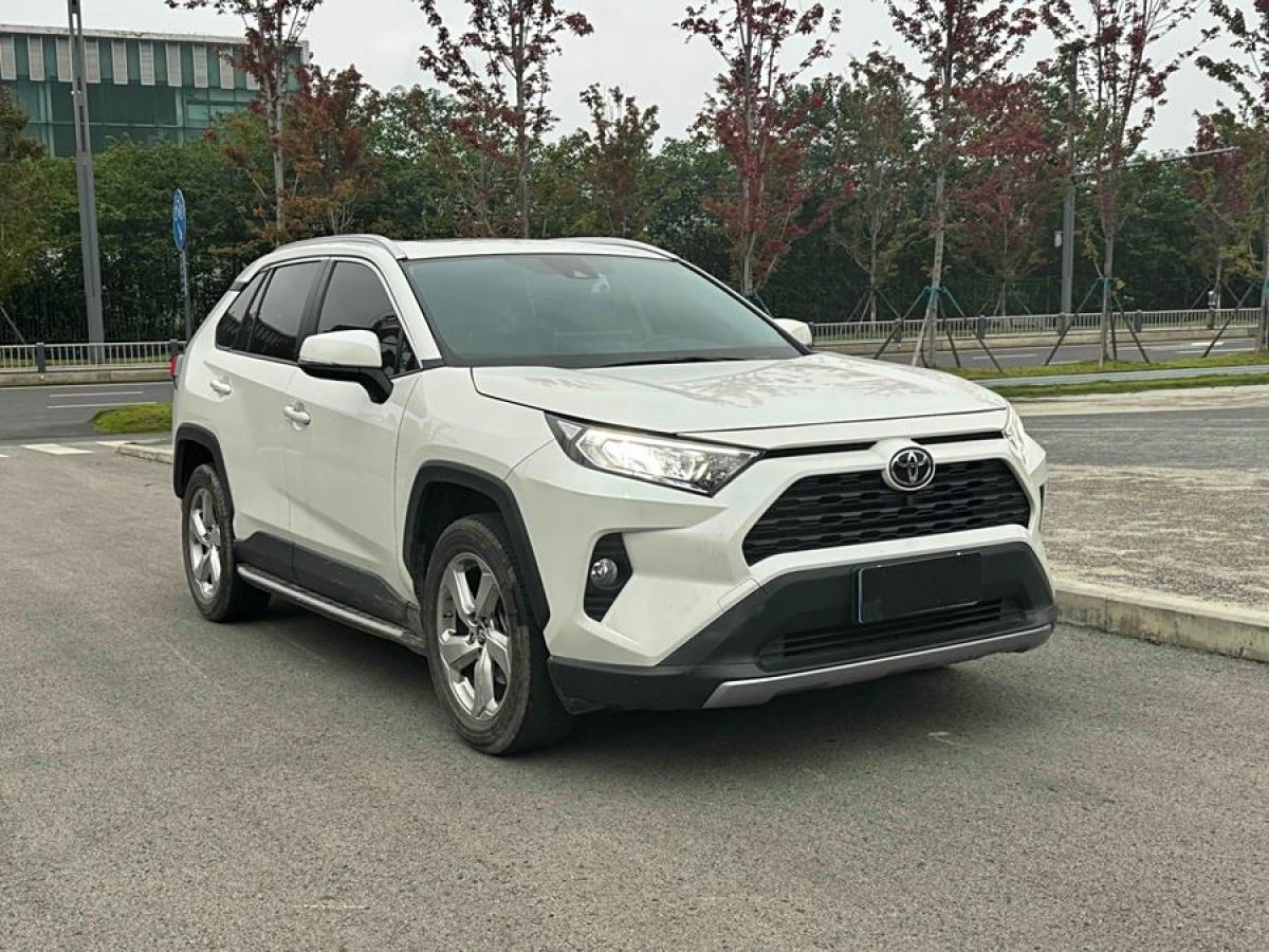 2020年6月豐田 RAV4榮放  2020款 2.0L CVT兩驅(qū)風尚版