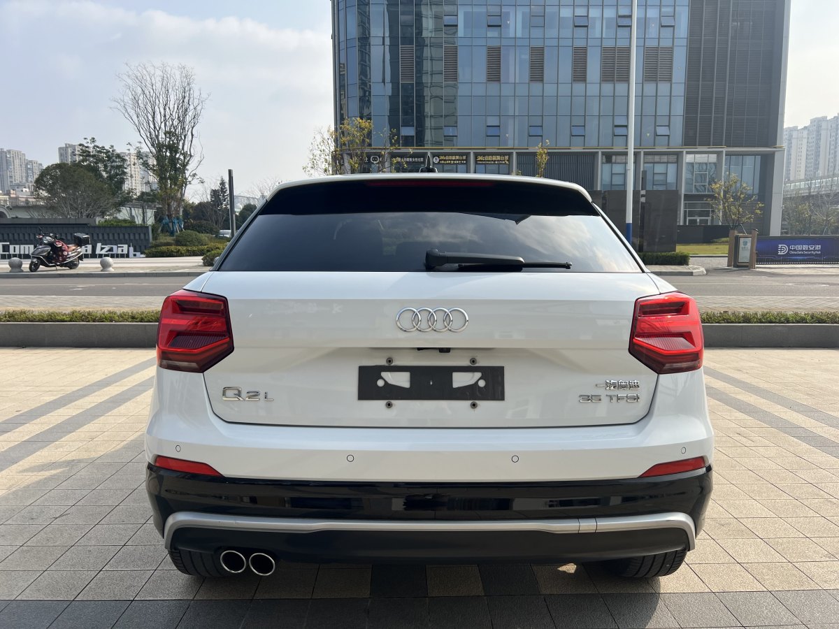 奧迪 奧迪Q2L  2024款 35TFSI 時(shí)尚動(dòng)感型圖片