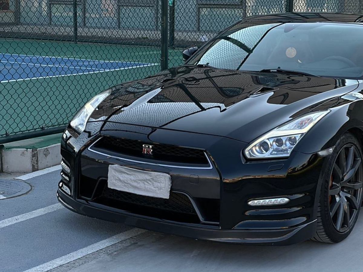 日產(chǎn) GT-R  2015款 3.8T 豪華棕紅內(nèi)飾版圖片