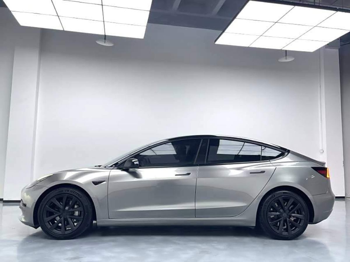 特斯拉 Model Y  2022款 改款 后輪驅(qū)動(dòng)版圖片