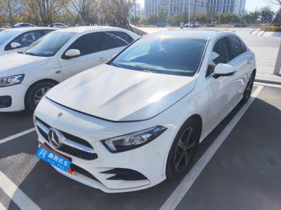 奔馳 奔馳A級(jí) A 200 L 運(yùn)動(dòng)轎車(chē)時(shí)尚型圖片