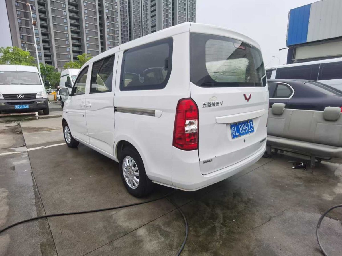 五菱 五菱榮光V  2018款 1.2L標準型圖片