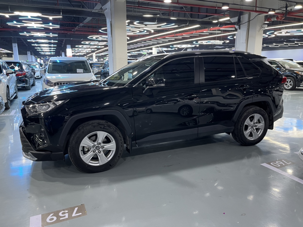 豐田 RAV4榮放  2023款 2.0L CVT兩驅(qū)都市版圖片