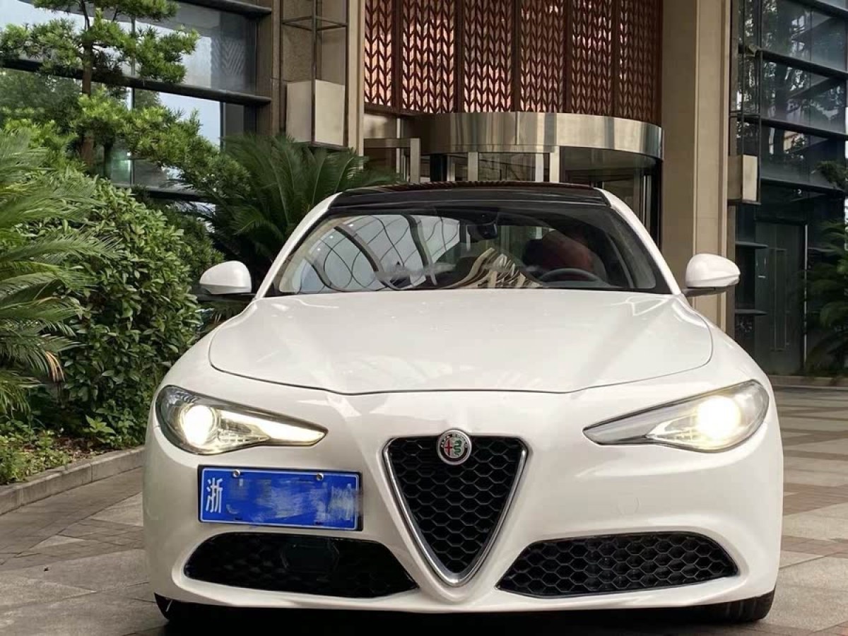阿爾法·羅密歐 Giulia  2020款 2.0T 280HP 豪華版圖片