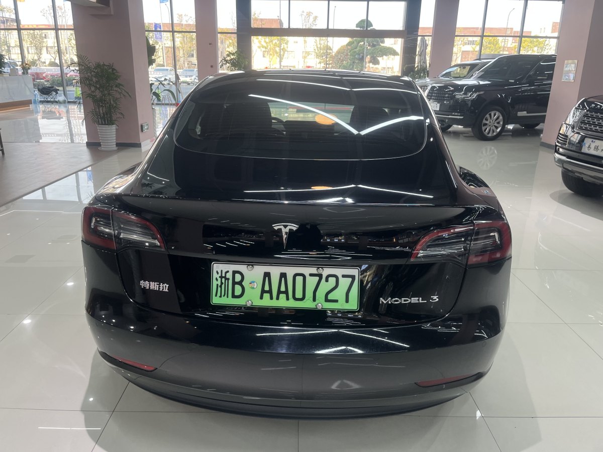 特斯拉 Model Y  2023款 后輪驅(qū)動(dòng)版圖片