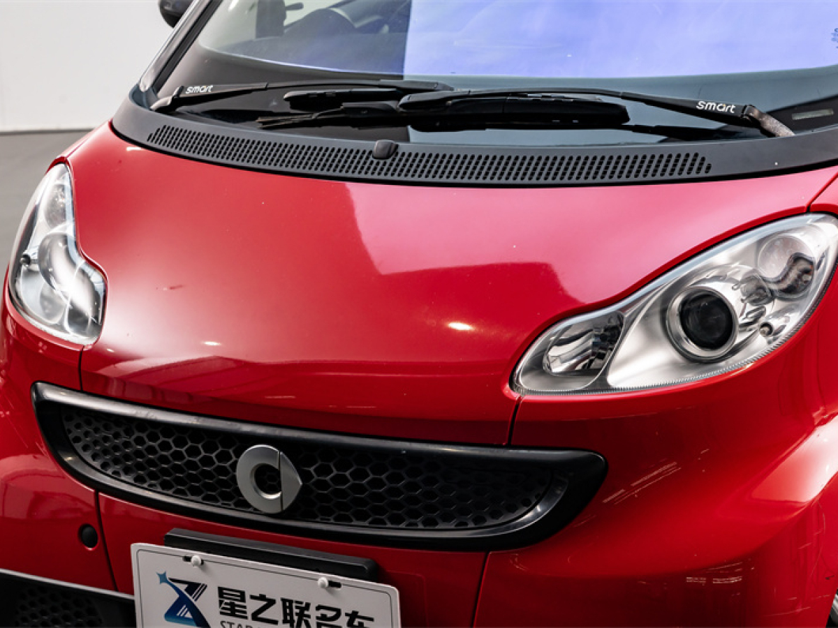 smart fortwo  2012款 1.0 MHD 硬頂標(biāo)準(zhǔn)版圖片