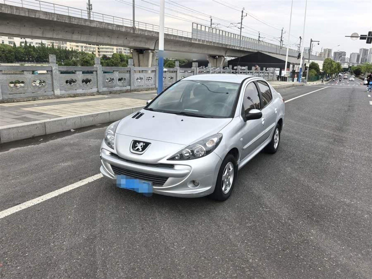 標致 207  2011款 三廂 1.4L 手動馭樂版圖片