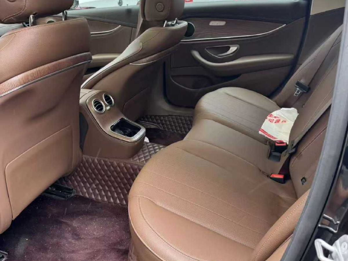 奔馳 奔馳E級  2022款 E 300 L 豪華型圖片