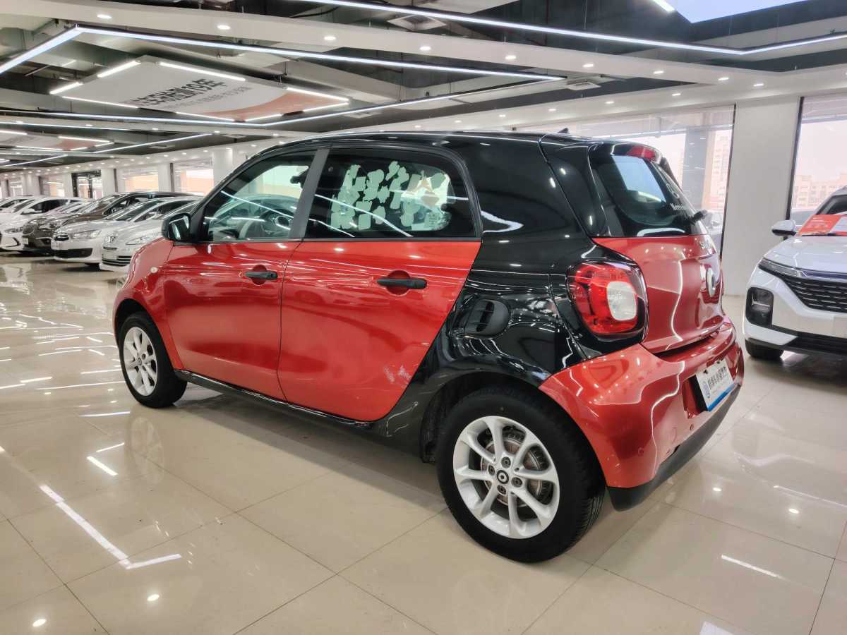 smart forfour  2018款 1.0L 52千瓦靈動(dòng)版圖片