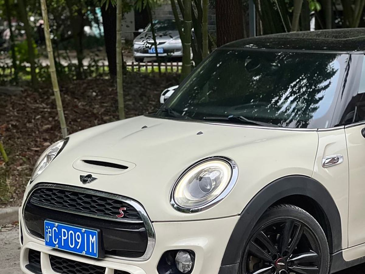 MINI MINI  2016款 2.0T COOPER S 表現(xiàn)派圖片