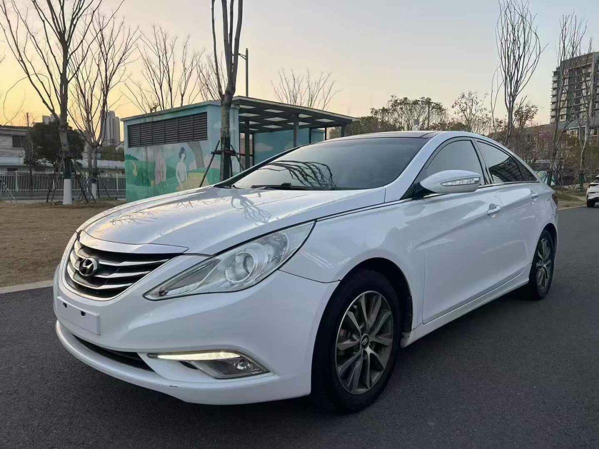 現(xiàn)代 朗動  2013款 1.6L 自動領先型圖片