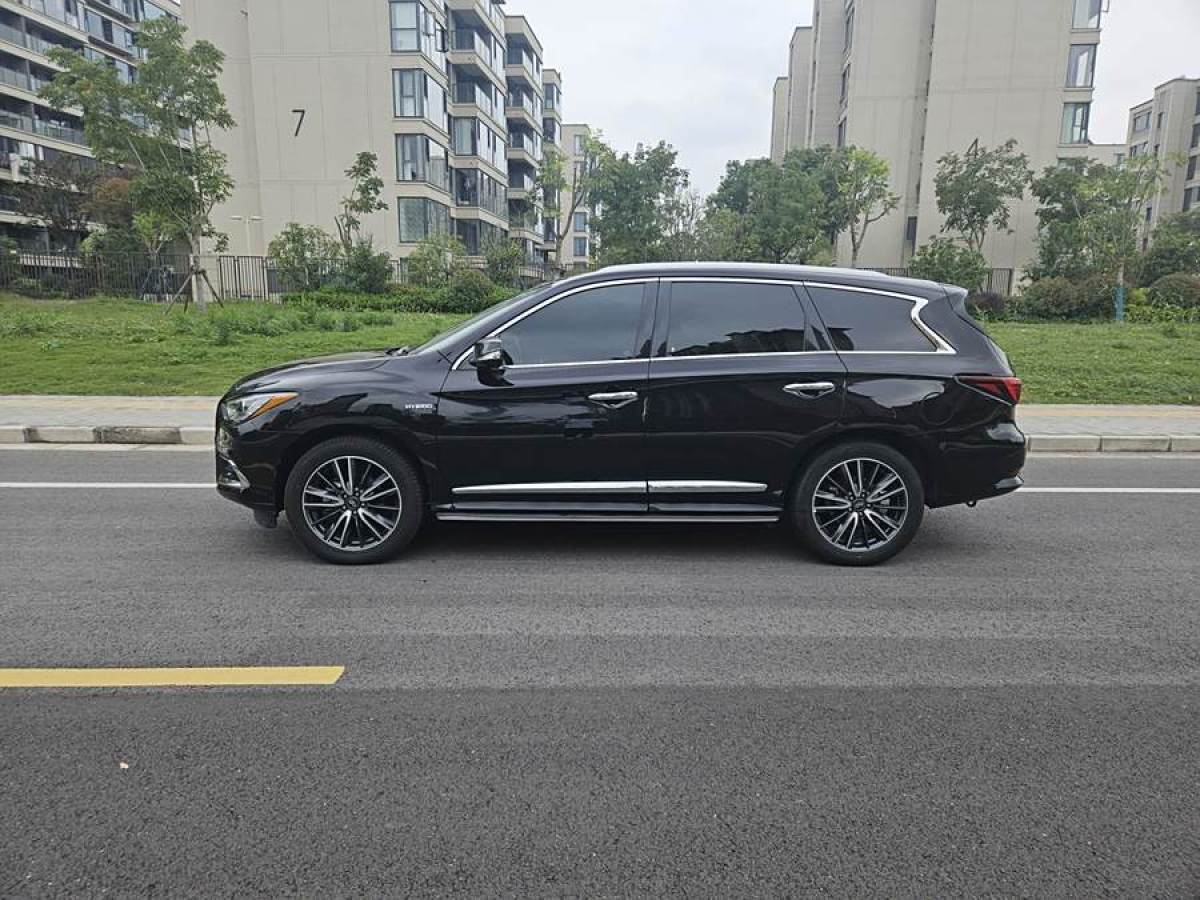 英菲尼迪 QX60  2020款 2.5 S/C Hybrid 兩驅(qū)卓越版 國(guó)VI圖片