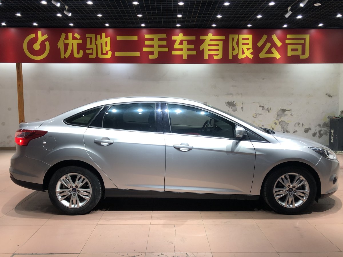 福特 ?？怂? 2015款 三廂 1.6L 自動舒適型圖片