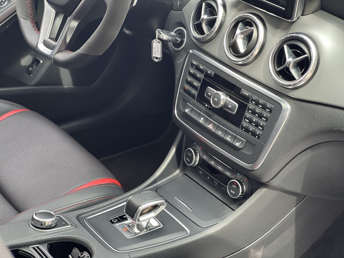 奔馳 奔馳CLA級(jí)AMG  2015款 AMG CLA 45 4MATIC圖片