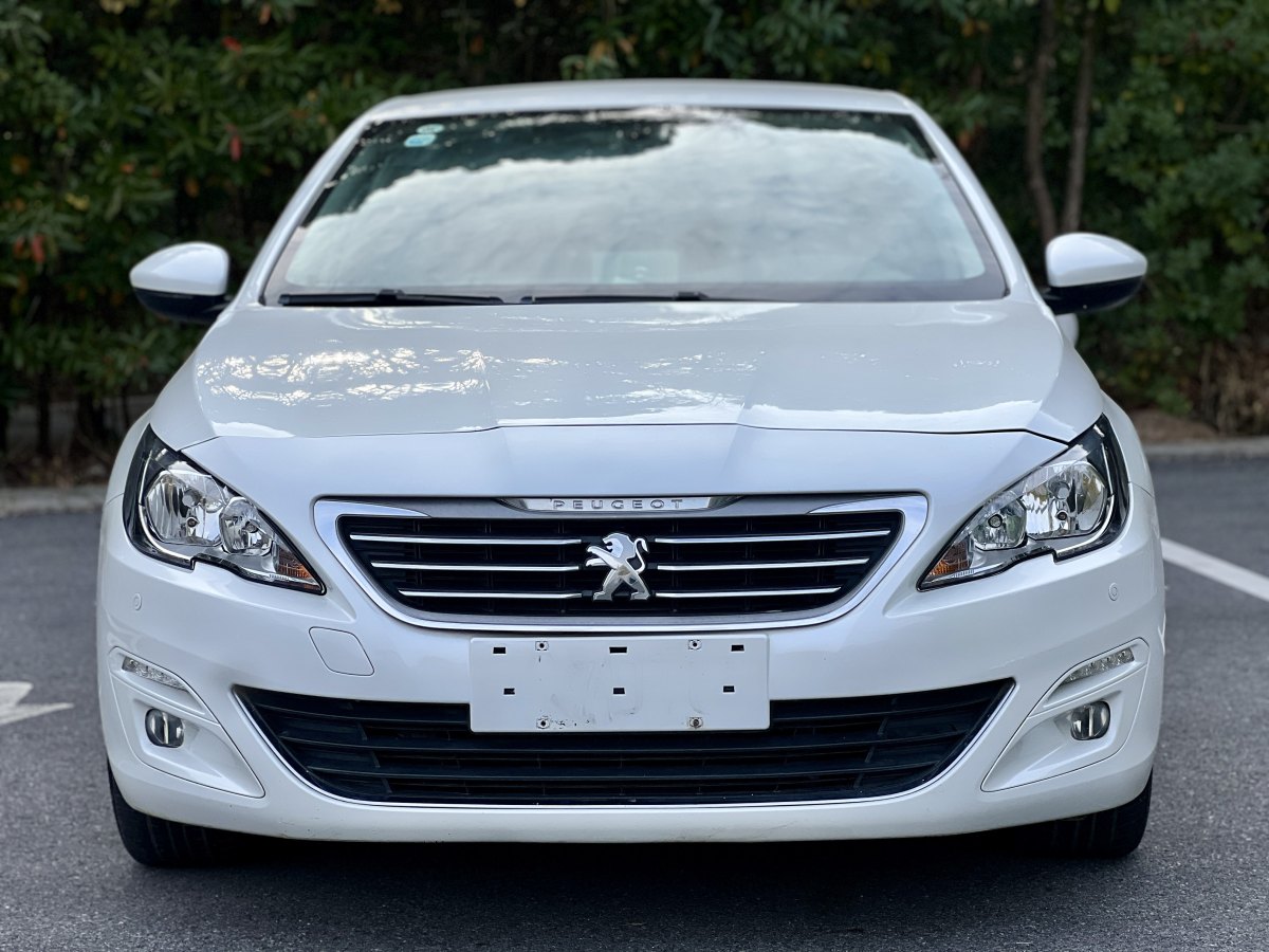 標(biāo)致 408  2014款 1.8L 手動領(lǐng)先版圖片