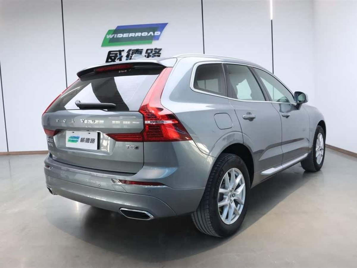 沃爾沃 XC60  2021款 T5 四驅(qū)智逸豪華版圖片