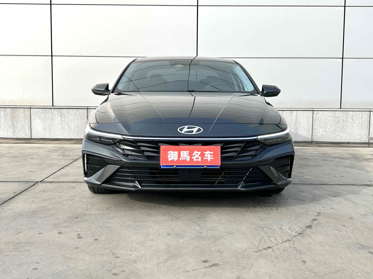 現(xiàn)代 伊蘭特  2023款 1.5L CVT LUX尊貴版圖片