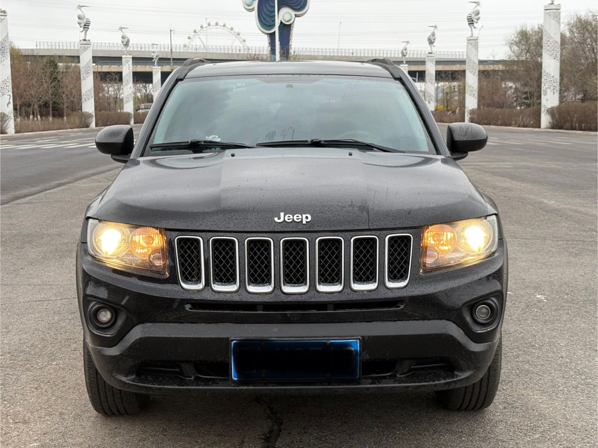 Jeep 指南者  2014款 2.4L 四驅(qū)運動版圖片