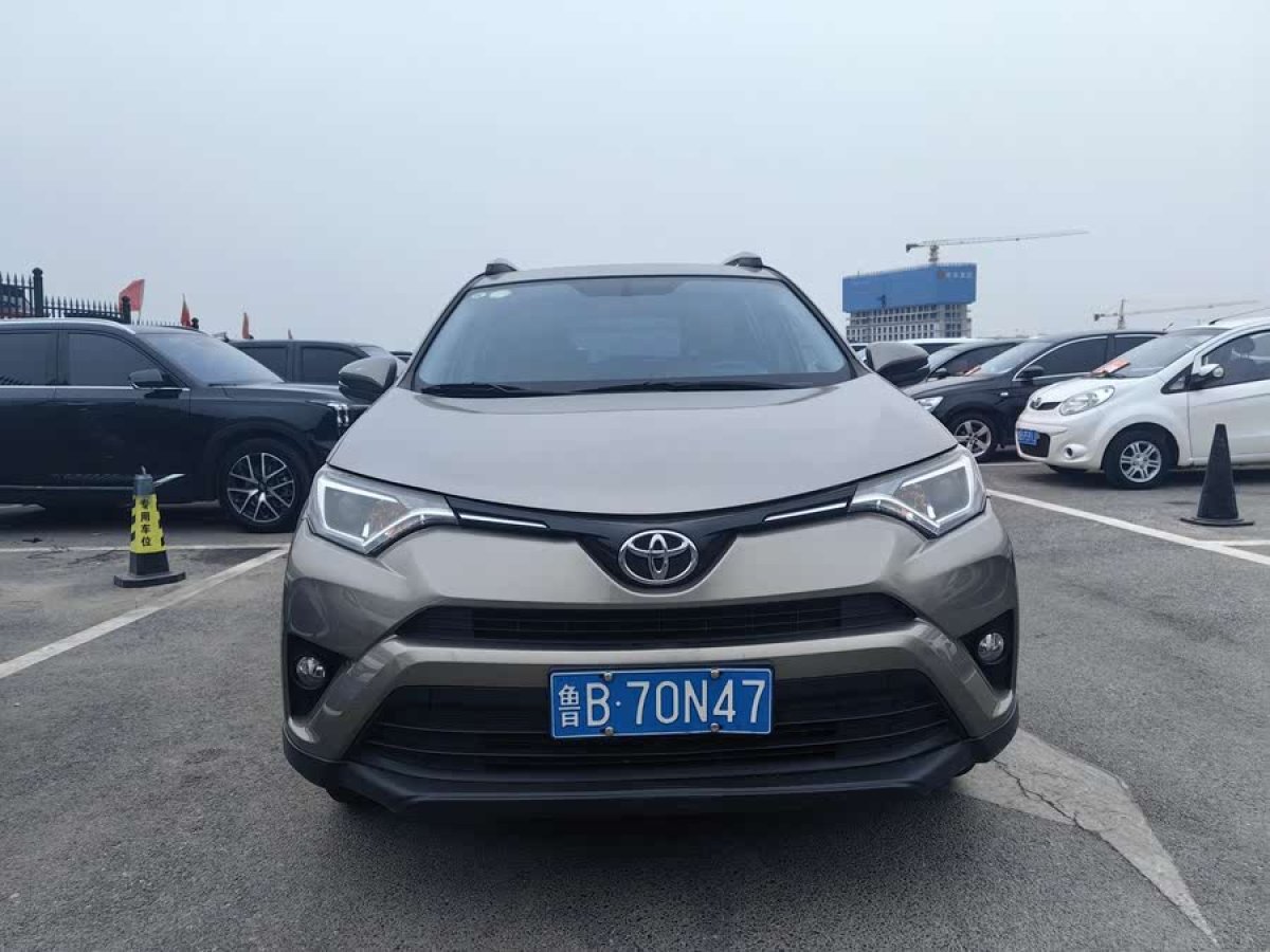 豐田 RAV4榮放  2016款 2.0L CVT兩驅(qū)都市版圖片