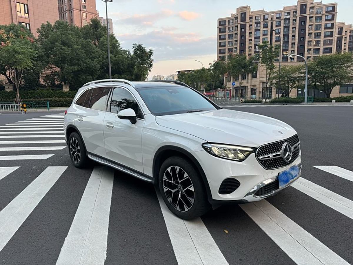 奔馳 奔馳GLC  2023款 改款 GLC 260 L 4MATIC 豪華型 5座圖片