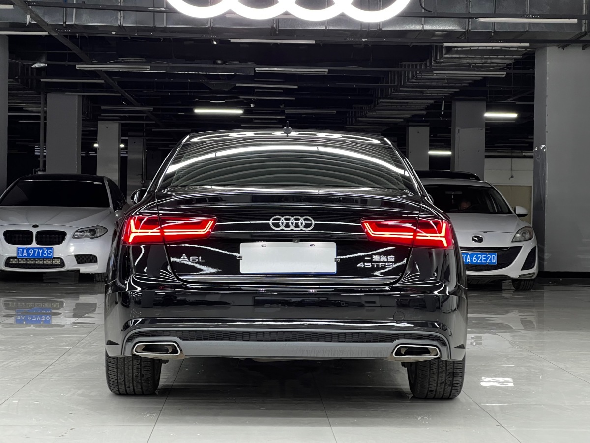 奧迪 奧迪A4L  2018款 30周年年型 45 TFSI quattro 運動型圖片