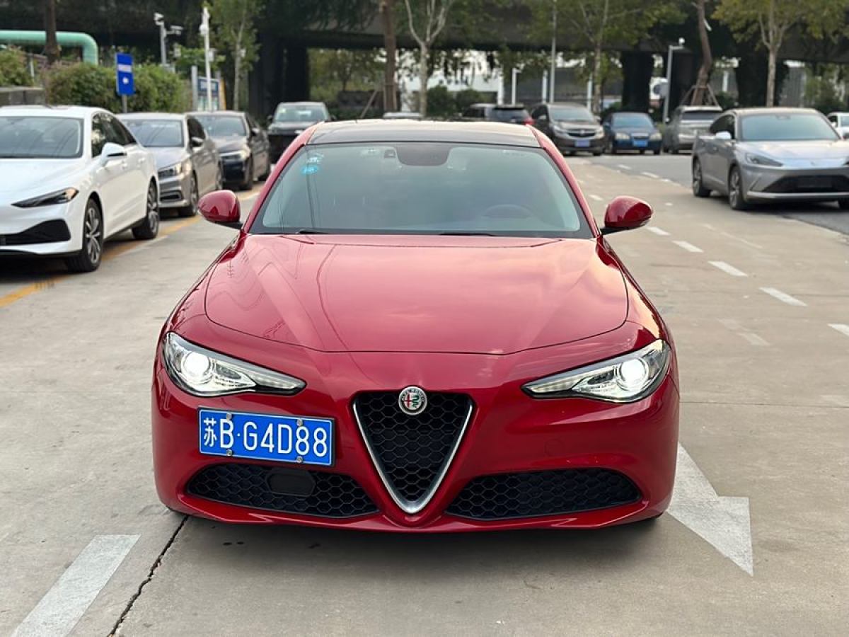 2017年11月阿爾法·羅密歐 Giulia  2017款 2.0T 200HP 豪華版