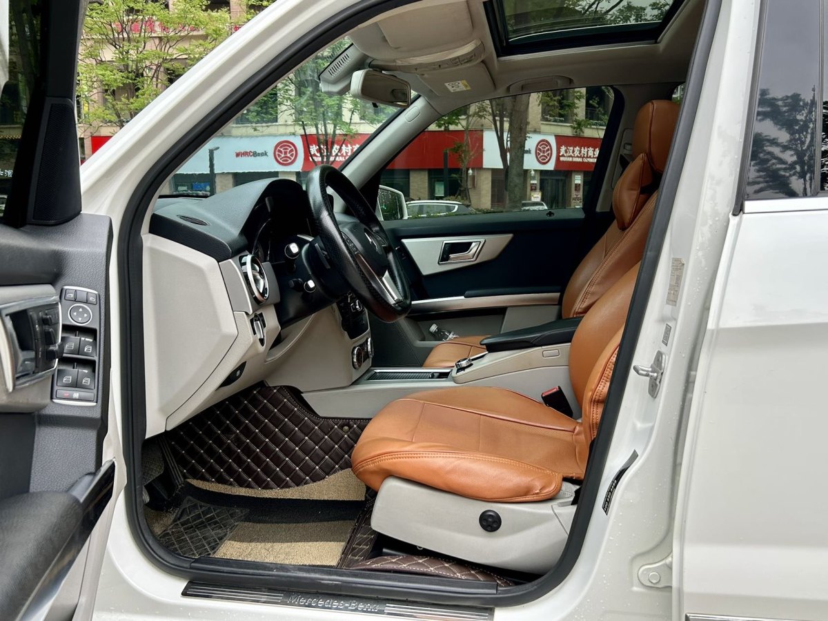 奔驰 奔驰GLK级  2015款 GLK 260 4MATIC 时尚型 极致版图片