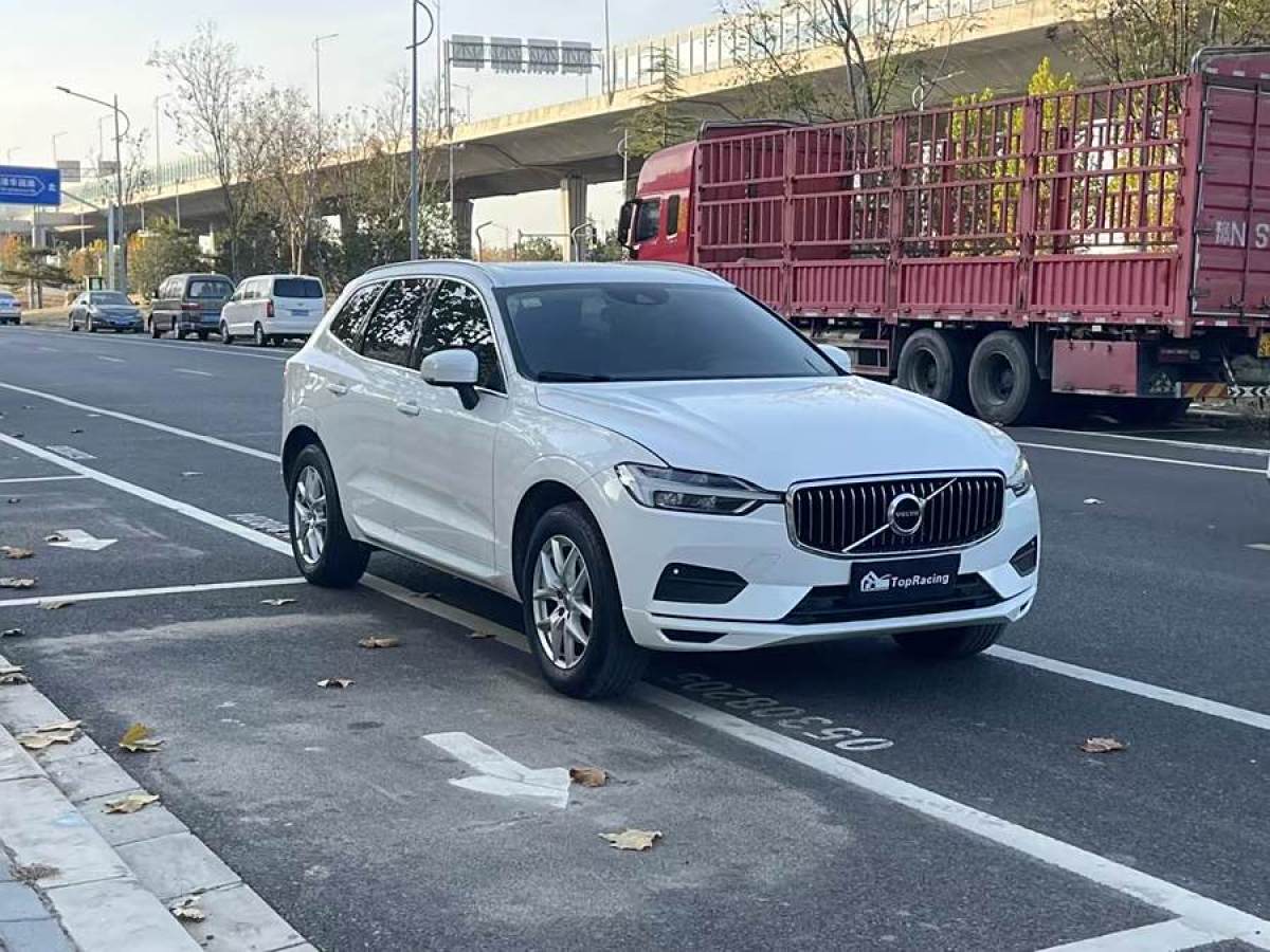 沃爾沃 XC60  2018款 T5 四驅(qū)智逸版圖片