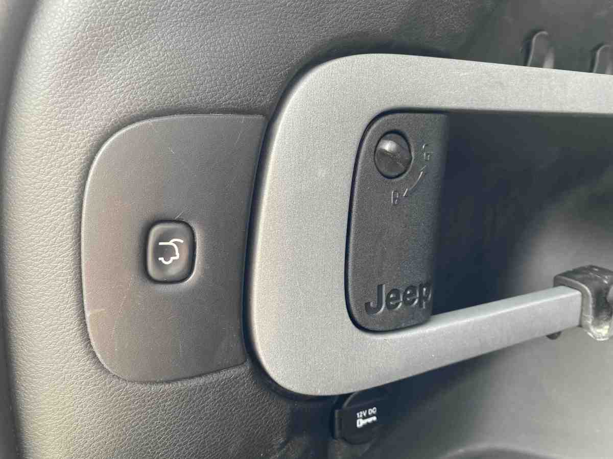 Jeep 自由光  2014款 2.4L 高性能版图片