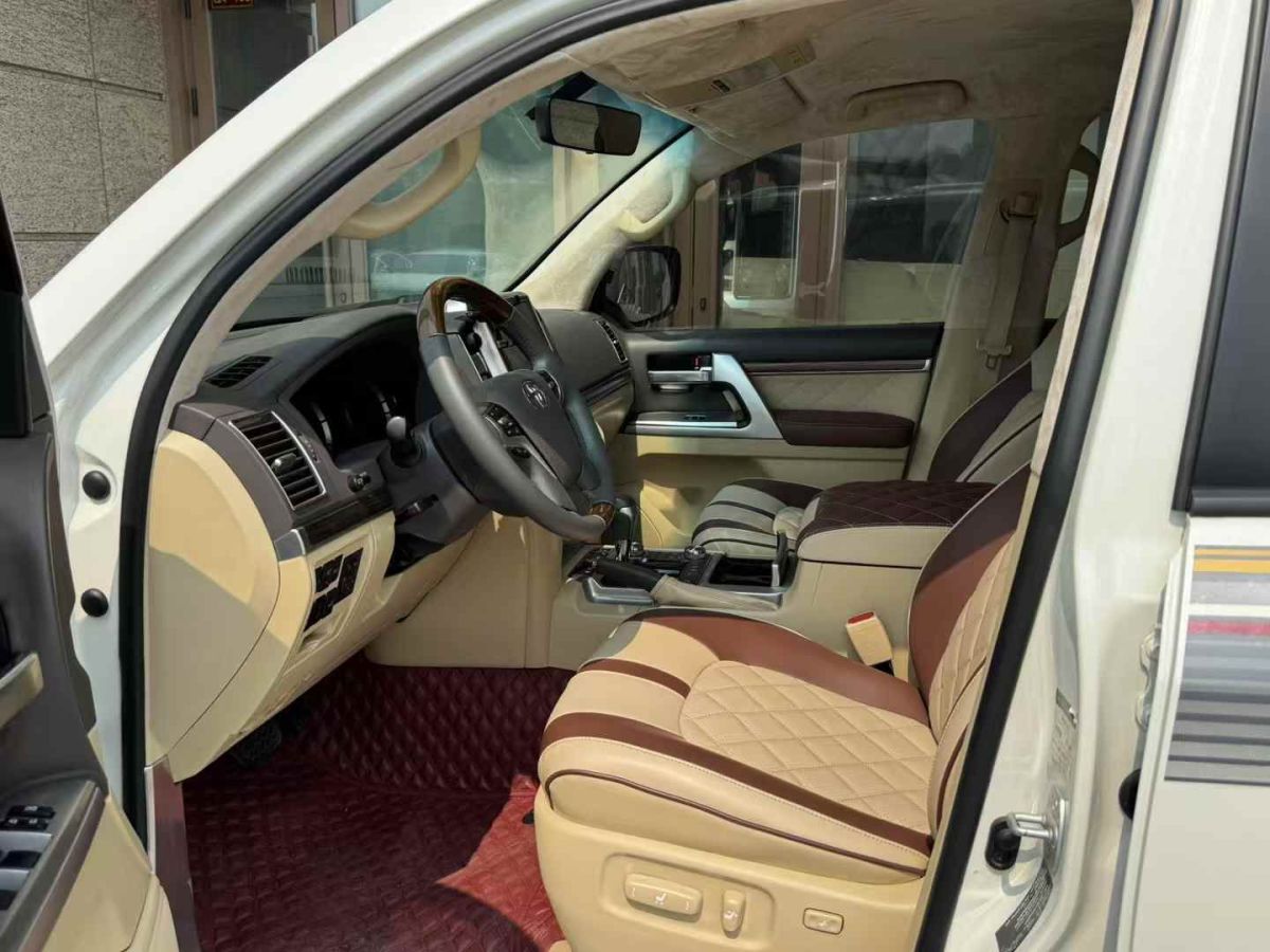 豐田 蘭德酷路澤  2018款 5.7L VX-R 12氣 底升(中東版)圖片