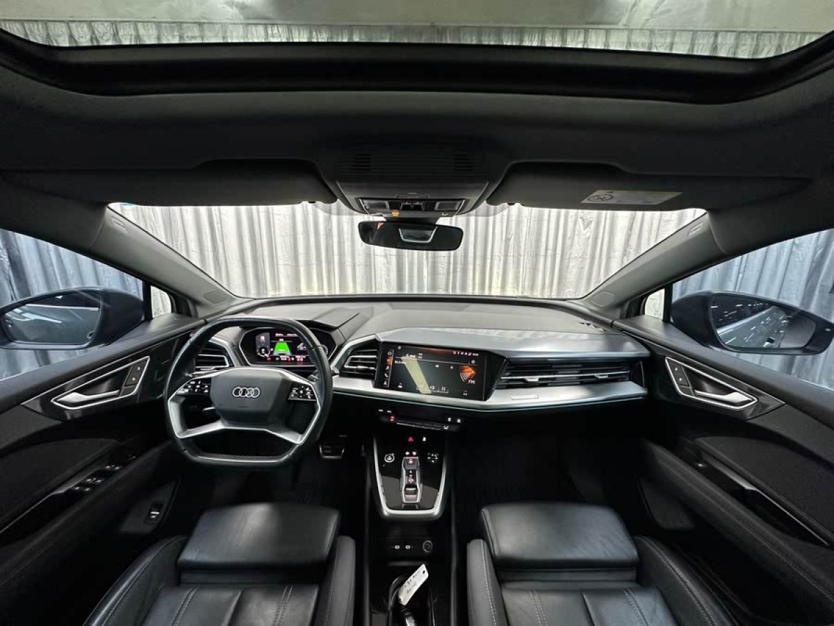 奧迪 奧迪Q4 e-tron  2022款 40 e-tron 創(chuàng)行版圖片