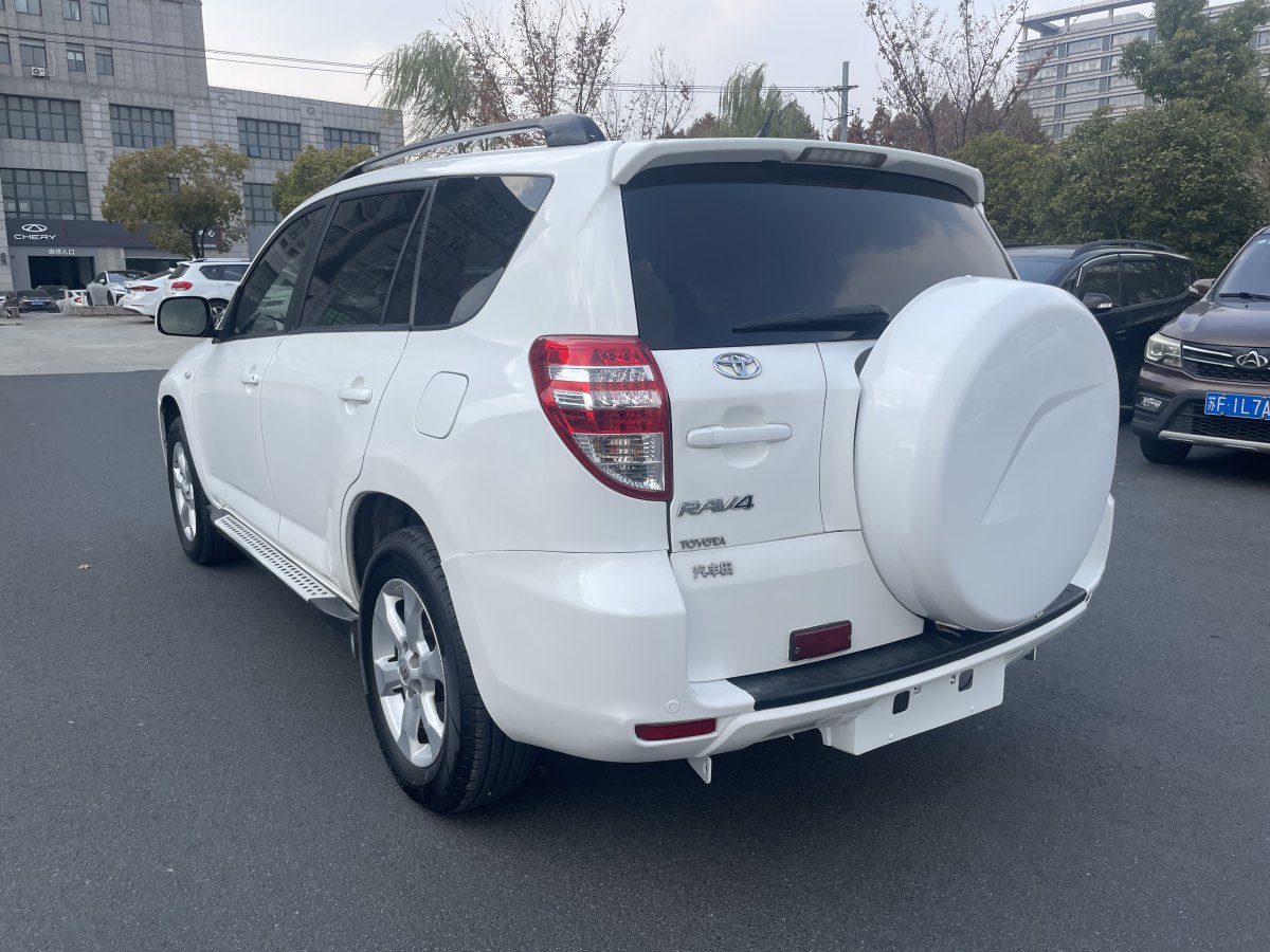 豐田 RAV4榮放  2010款 2.0L 自動豪華升級版圖片