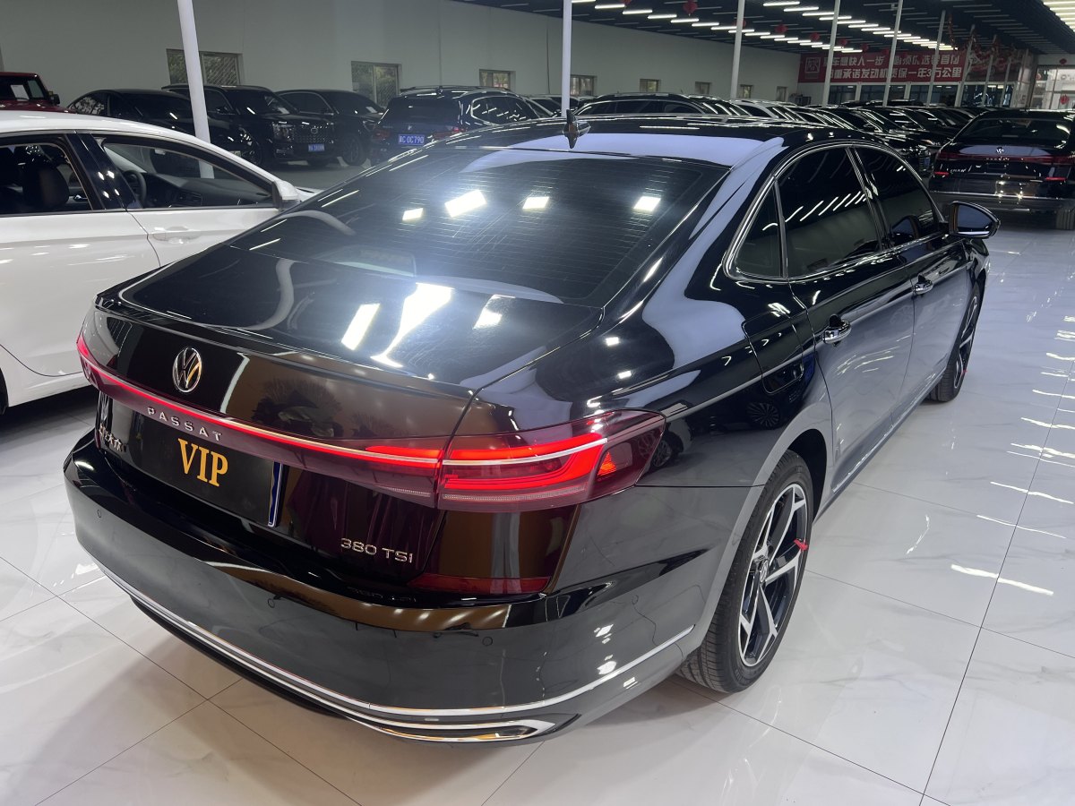大眾 帕薩特  2023款 改款 330TSI 豪華版圖片