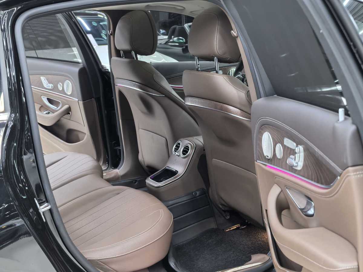 奔馳 奔馳E級(jí)  2023款 改款 E 300 L 豪華型圖片